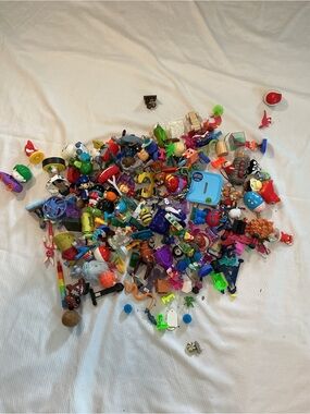 Assorted Kids Mini Figures & Play Accessories - Bright Multicolor Set